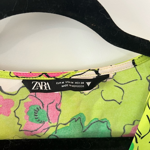 Green Floral Criss-Cross Top - Picture 5 of 5